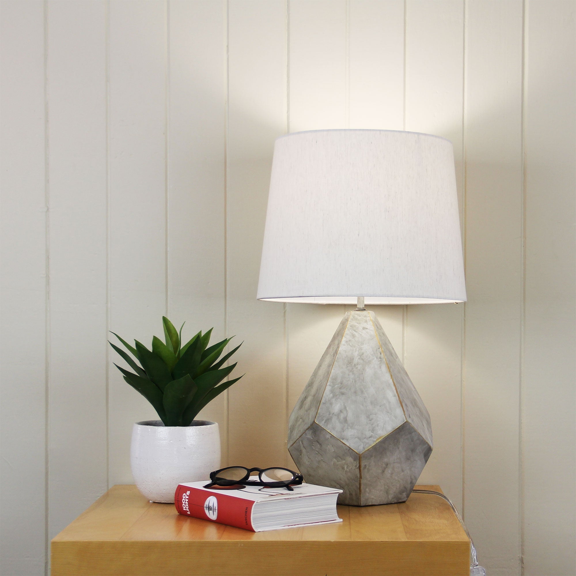 Leon Geometric Complete Table Lamp