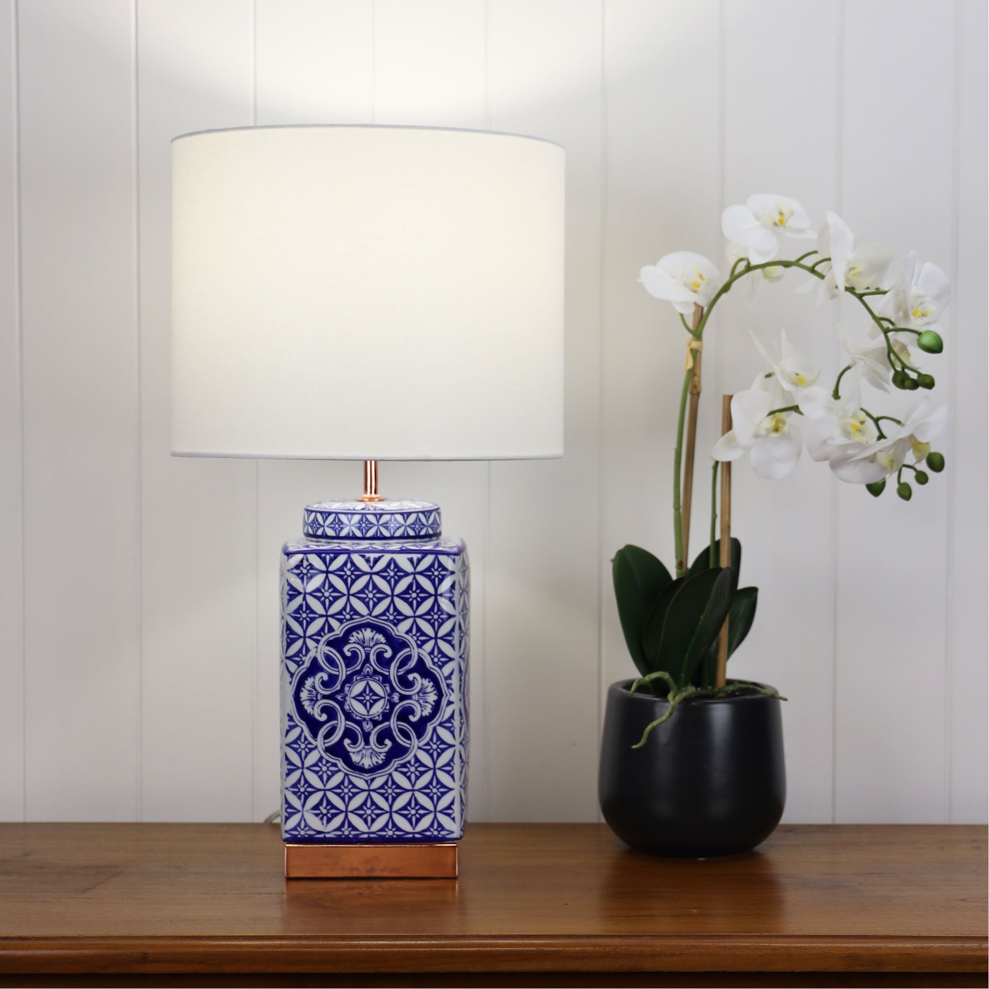 Xian Complete Table Lamp with White Shade