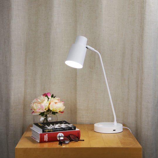 Rik Desk Lamp With USB White